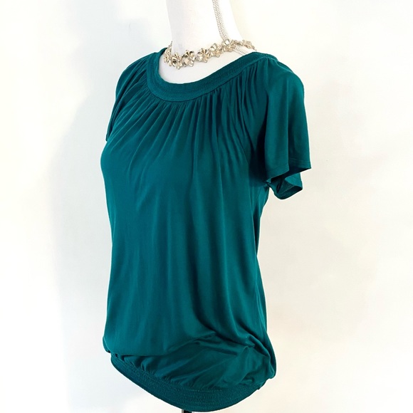 THE LIMITED Women’s Short Sleeve Scoop Neck Top - Picture 3 of 8
